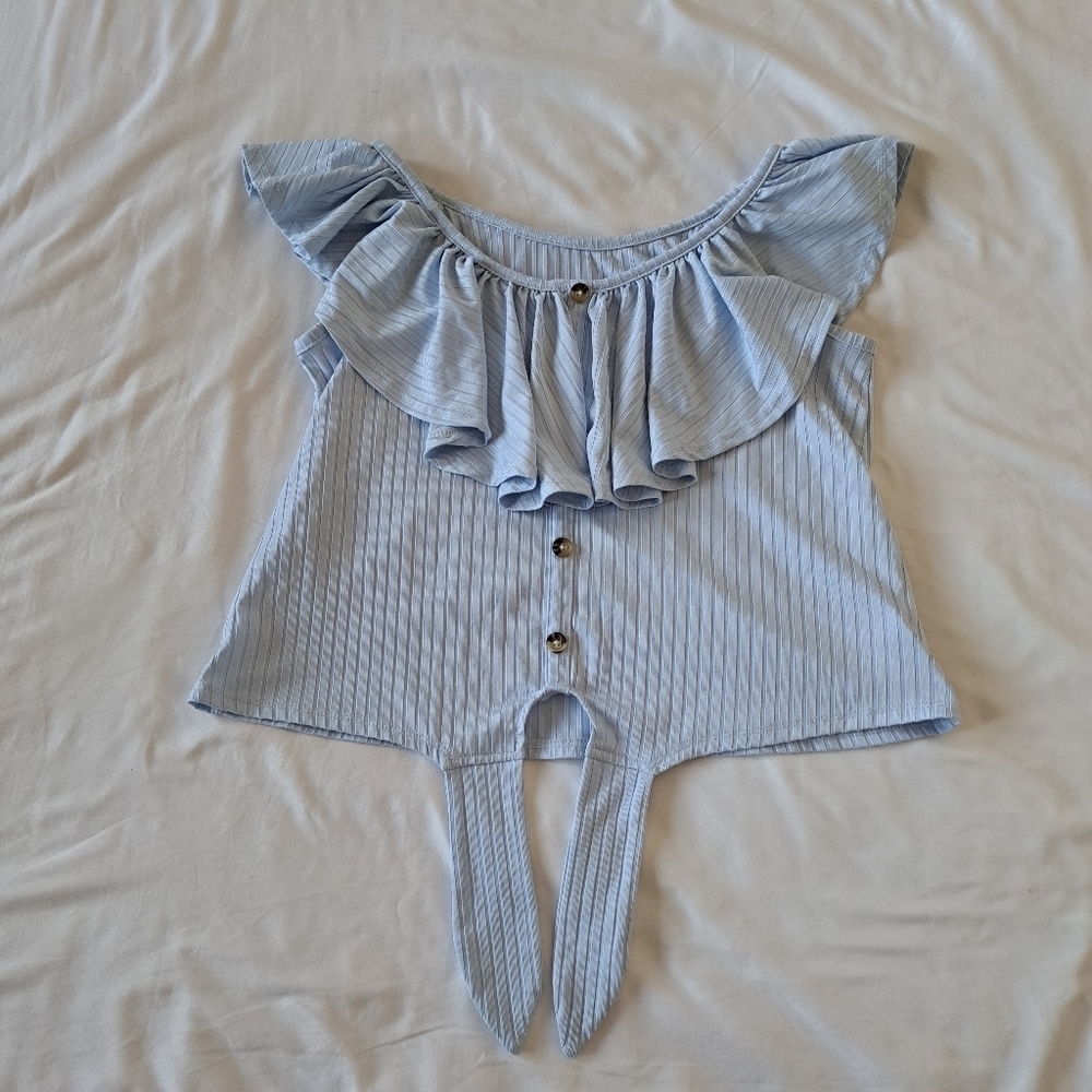 Justice girls size 12 cropped top light blue
